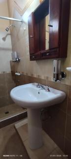 Dpto Completo con Cochera, Comodo y Tranquilo - 1