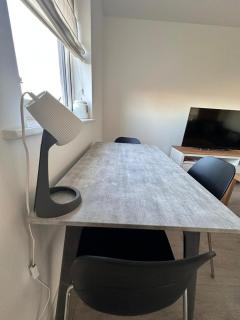 New Private Room in Shared 2 Bed Flat Delta Point - 6