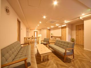 Southern Gate HIVE - 8