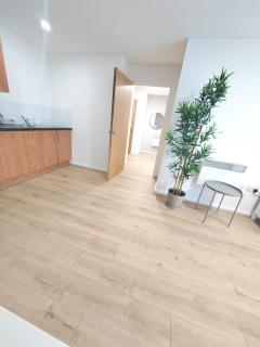 New Private Room in Shared 2 Bed Flat Camp St - 4
