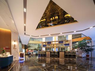 Orange Crystal Hotel Dali Erhai Park - 1