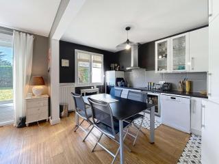 Appartement Plain-Pied avec Jardin - Proche Mer - FR-1-361-572 - 2