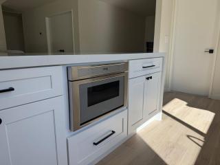 Luxury Single-Story Oasis - Private & New Remodel - 9