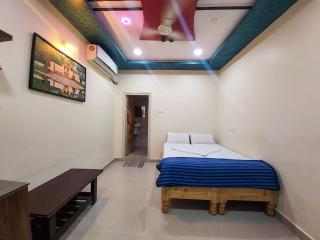 Sharda Guest House Hampi - 9