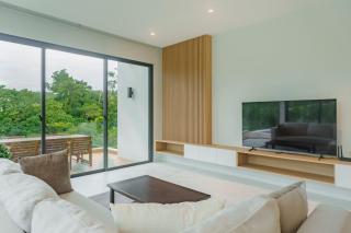 Niva Villa - Modern & Lake View near Phuket town - 9