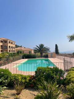 Superbe T2 avec grande terrasse et vue mer Résidence Isola Céleste - 3