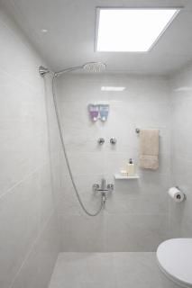 Compact Designer Flat | Heart of Baku - 5