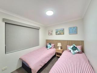 Bibra Lake Retreat - 5