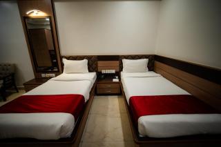 Hotel Gharana Tree - 1