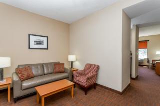 Baymont by Wyndham Savannah/Garden City - Savannah - 3
