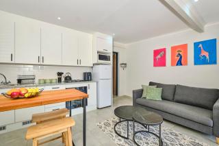 Linden Cottage with Backup Power, Fast WiFi and Garage - 0