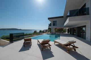 Luxury Beachfront Villa Malia with pool and jacuzzi in Seget Donji - Trogir - 9