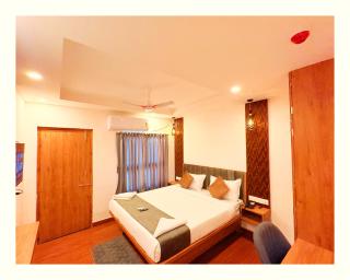 Maharaja Kothi In Tala - 1