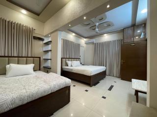 Signature Inn Near By Airport - 2