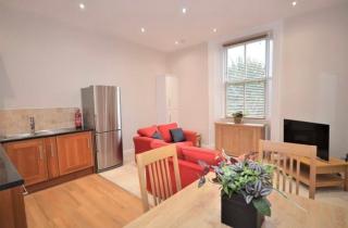 One Bedroom Apartment With Free Parking - 5