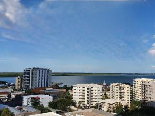 ツ Home Away From Home - 2