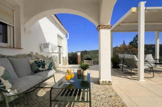 Finca Moderna Luxurious Family Getaway in Tolox by Solrentspain - 1