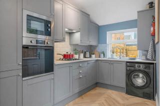 4BR Home Perfect for Professionals - 9