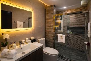 Midway Living Executive Prestige Apartments Facing Centaurus Mall - Elysium Islamabad - 1