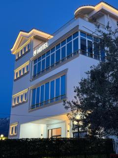 Murati Lake View Hotel - 9