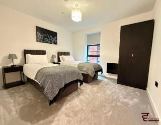 Stylish 2BR Apt, Birmingham JQ, Walk to City, ICC, Utilita Arena, Sleeps 4 - 5