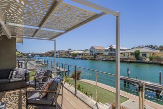 Dudley Park Escape 5BR Home with Jetty - 8