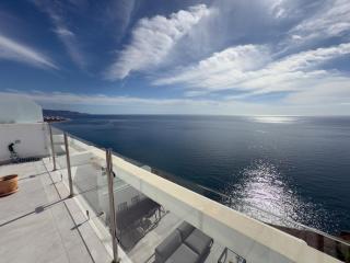 Seafront 2B Apartment with Pool, Spa & Gym Torrox - 7