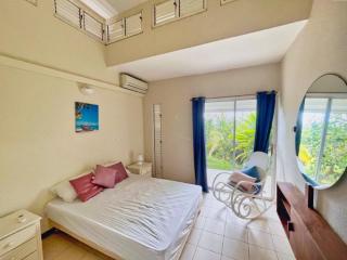 Villa Constance with terrace and garden - 8