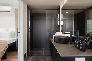 New Luxe Villa - Coastal Views - 30 min to Noosa - 1