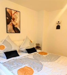 Stilvolle Design- Ferienwohnung im Herzen von Wiesbaden Frauenstein - Ruhe, Natur & Wein - 1