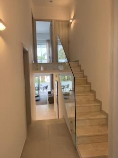 Sunny Acacia Apartment - 2