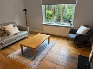 Bright 2BDR Home in Blackrock Cork - 0