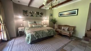 The Magnolia Room - 9