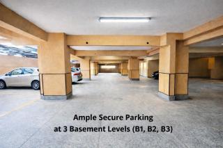 Nairobi City Studio with Washing Machine & Balcony 5 minutes to Parklands & Westlands - 1