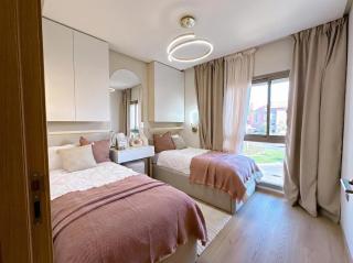 Prestigia Saphir Luxury 3 Bedrooms, Pool & Golf View, near Airport - 5