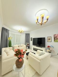 Modern 1 Bedroom Sea View, GYM & Swimming Pool - 1