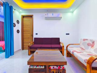 Divisha Home Stay- 2BHK Modern Luxury Apartment in South Delhi - 6