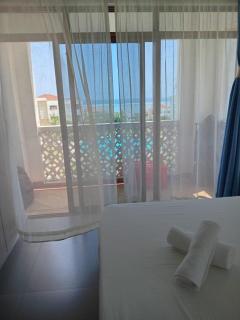 Zuri's Beachfront Bliss, With Beach Access - 4