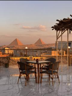Sunshine Pyramids& Grand Museum View - 0