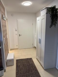 Große gemütliche Ferienwohnung mit Klimaanlage, Parkplatz inklusive TOP ! - 5