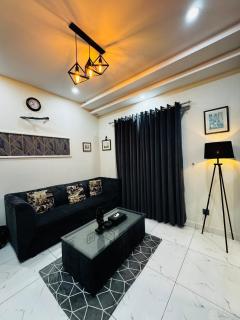 Deluxe Noir Suite Eiffel Tower Bahria Town Lahore - 2