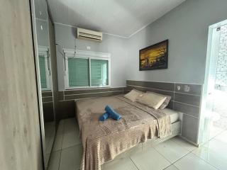 Casa com piscina próximo a BR 277 - 2