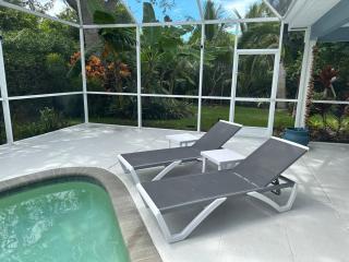 Florida house, 4br 2bt with private pool oasis - Naples - 3