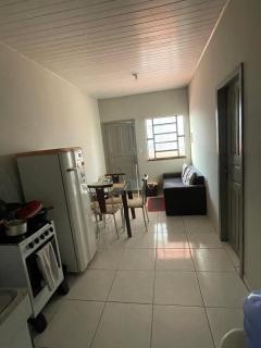 Alugo quarto para mulher em mini apartamento - 0