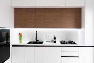 Soni Luxury Apartments 321 Plaza with Free Private Parking & Self Check-in - 9