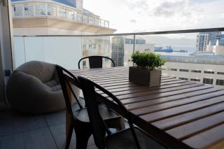 VV - Skyline Studio Pool & Gym in City Centre - 3