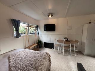 Greenlane Tuis Nest - 7