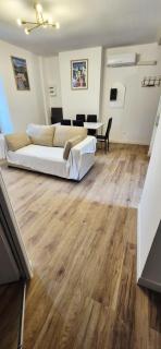 Magnifique Duplex Avec Terrasse, Proche De Av Champagne - 9