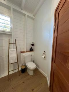 Logement chic au style tropical contemporain - 1