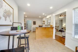 Pet-Friendly Savannah Home with Cozy Fireplace! - 1